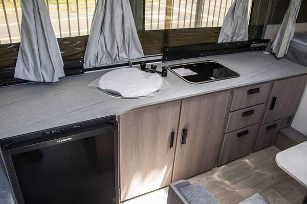 2025 Jayco LARK CAMPER OB.CP-MY24