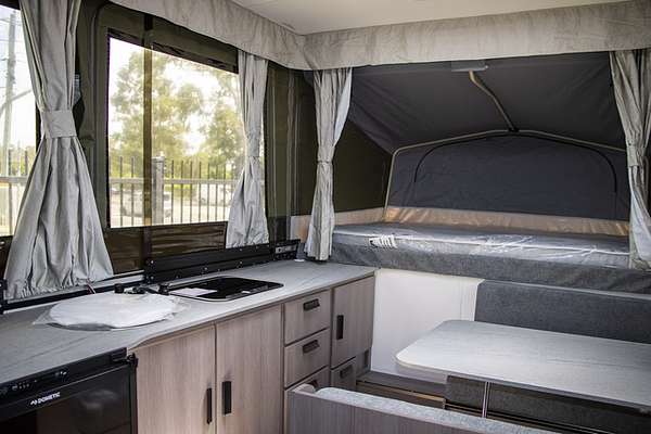 2025 Jayco LARK CAMPER OB.CP-MY24
