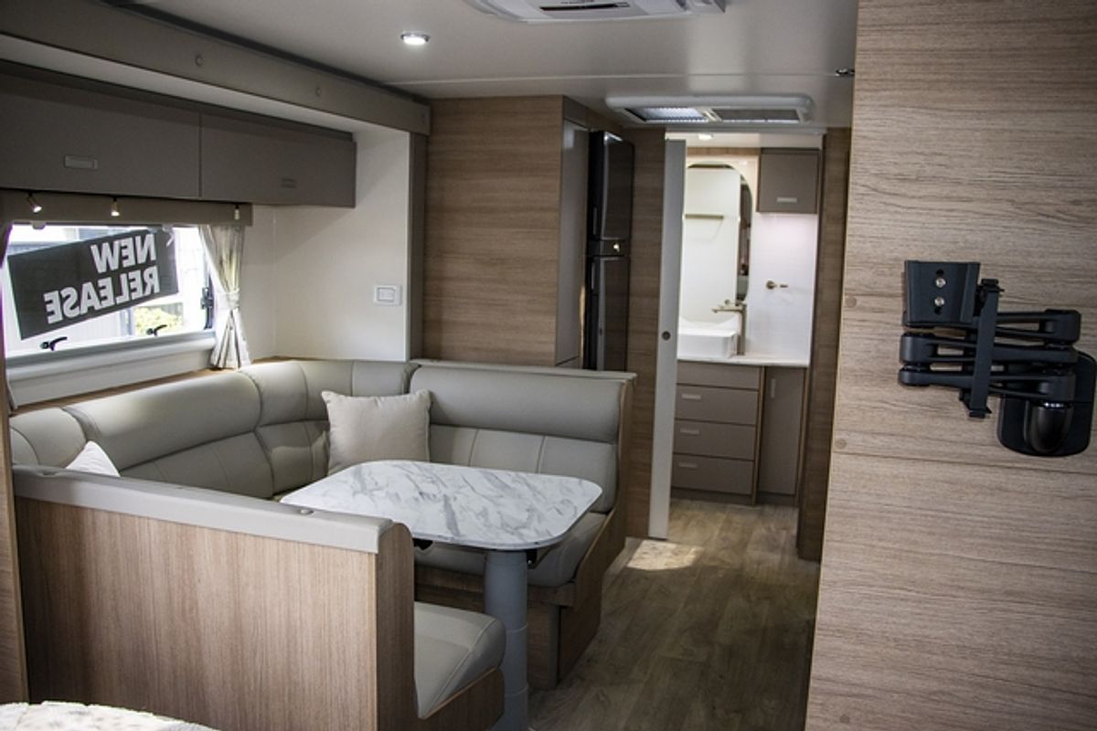 2025 Jayco SILVERLINE CARAVAN 22.68-5.OB.SL-MY25