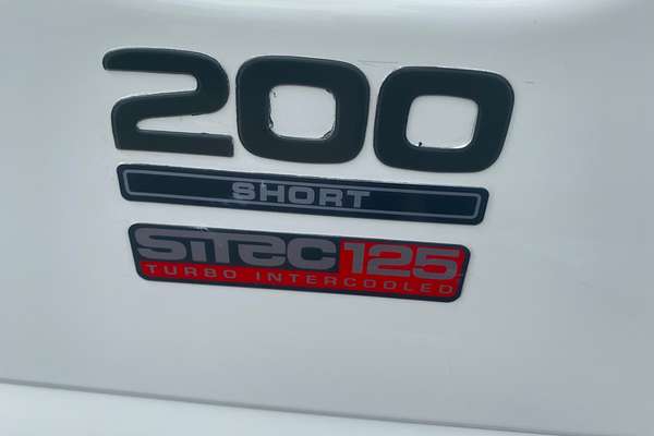 2005 Isuzu N Series NKR 200 4x2 SWB