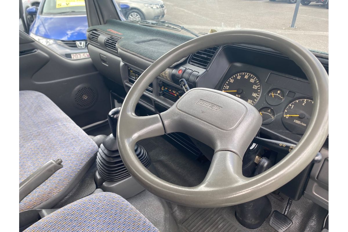 2005 Isuzu N Series NKR 200 4x2 SWB