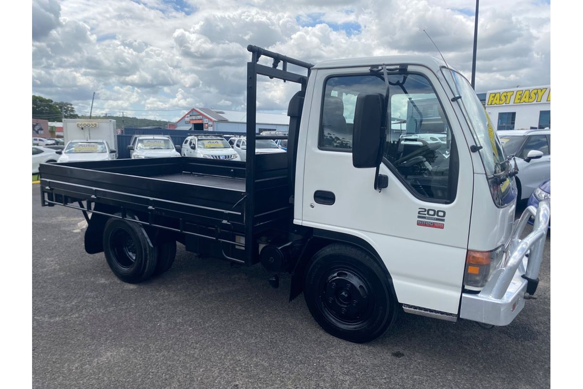 2005 Isuzu N Series NKR 200 4x2 SWB