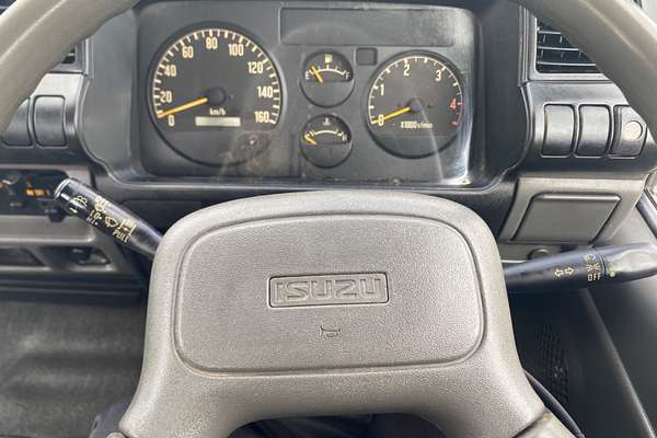 2005 Isuzu N Series NKR 200 4x2 SWB