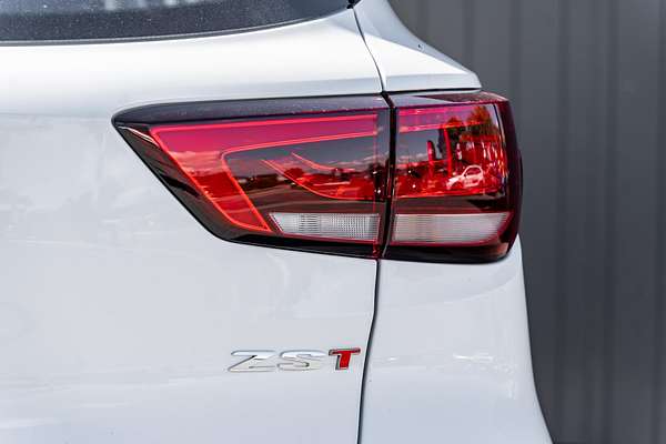 2024 MG ZST Essence