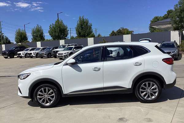 2022 MG HS Core SAS23