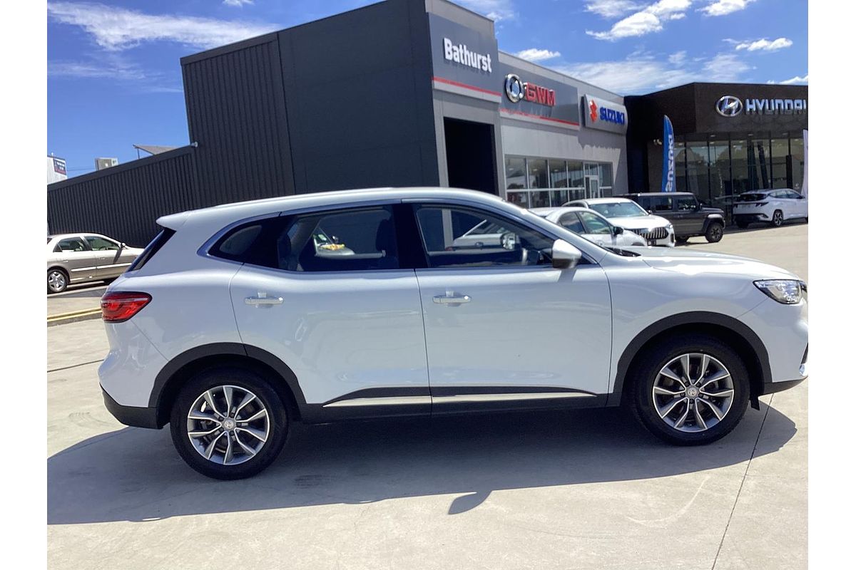 2022 MG HS Core SAS23