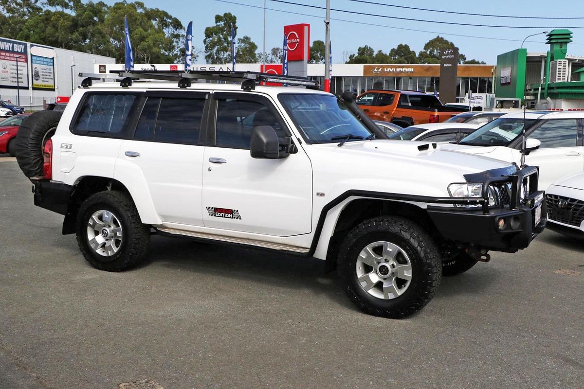 2016 Nissan Patrol Legend Edition Y61