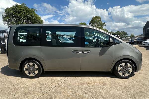 2022 Hyundai STARIA