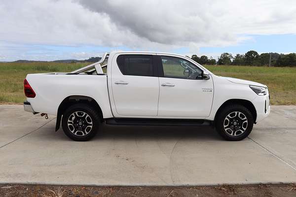 2022 Toyota Hilux SR5 GUN126R 4X4