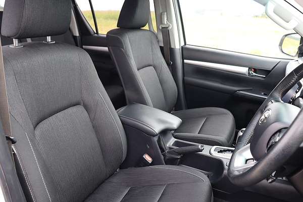2022 Toyota Hilux SR5 GUN126R 4X4