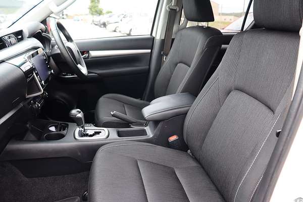 2022 Toyota Hilux SR5 GUN126R 4X4