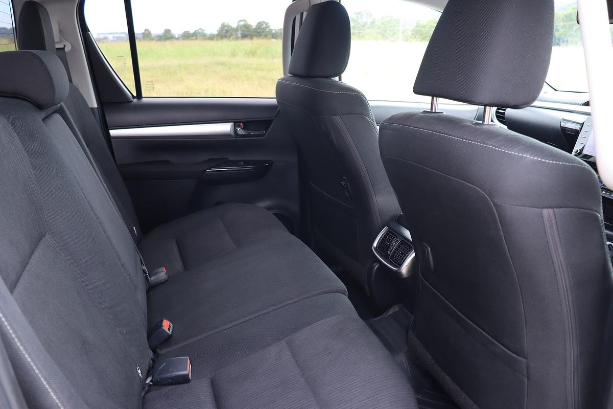 2022 Toyota Hilux SR5 GUN126R 4X4