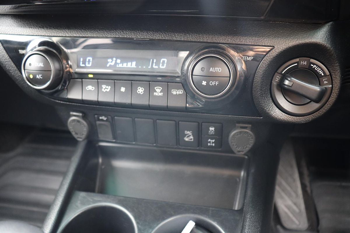 2022 Toyota Hilux SR5 GUN126R 4X4