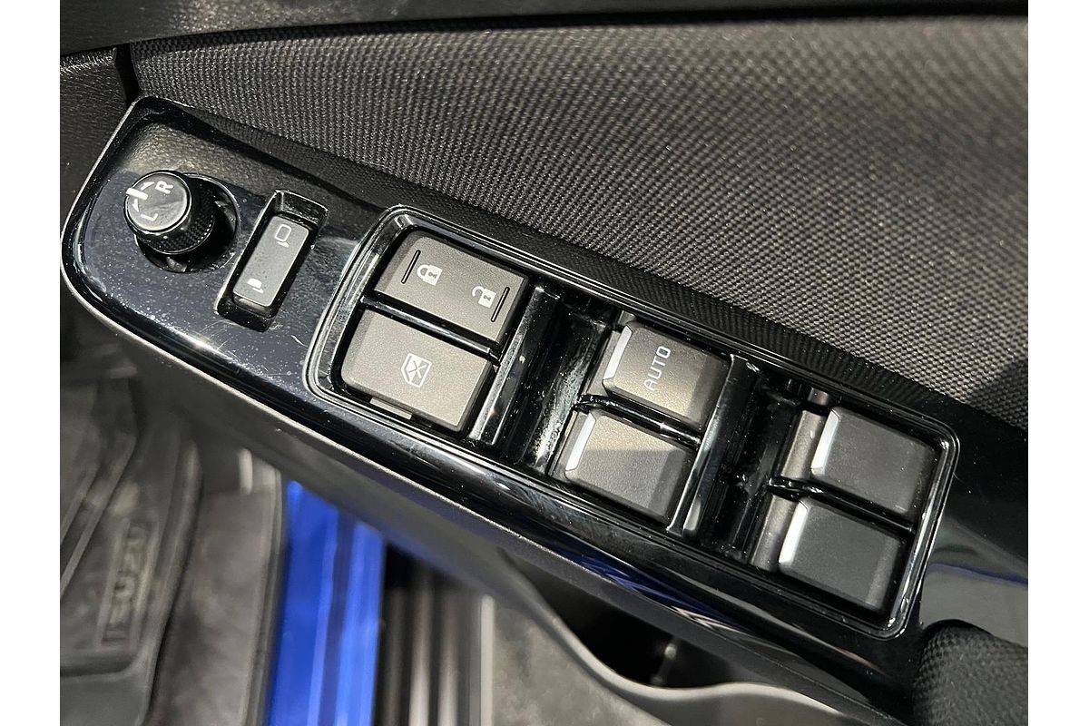 2022 Isuzu MU-X LS-U