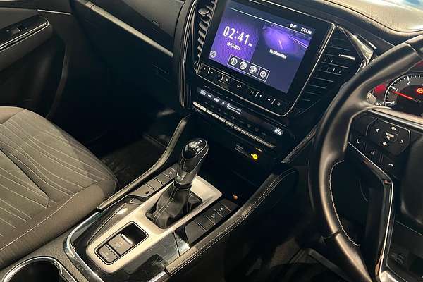 2022 Isuzu MU-X LS-U