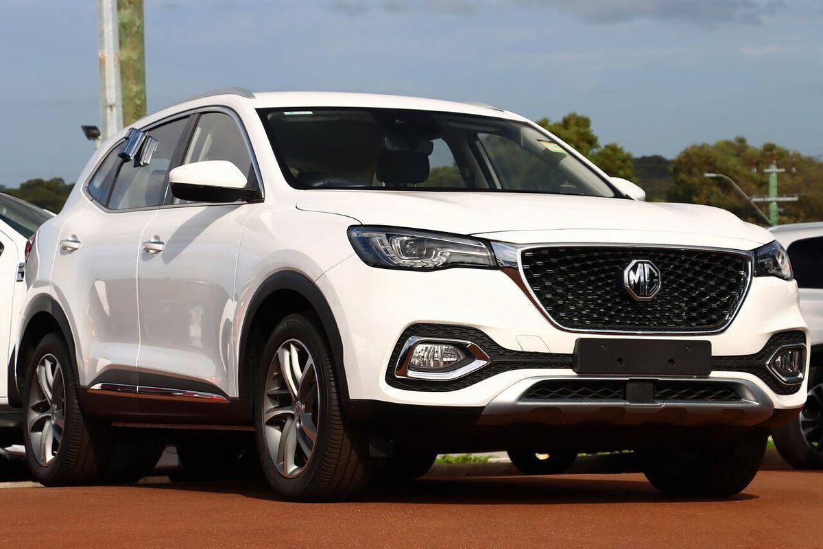 2024 MG HS Excite SAS23