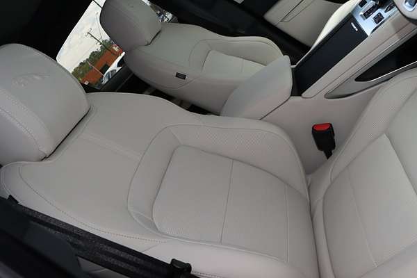 2025 Jaguar F-PACE PHEV P400e R-Dynamic SE 90th Anniversary Edition X761