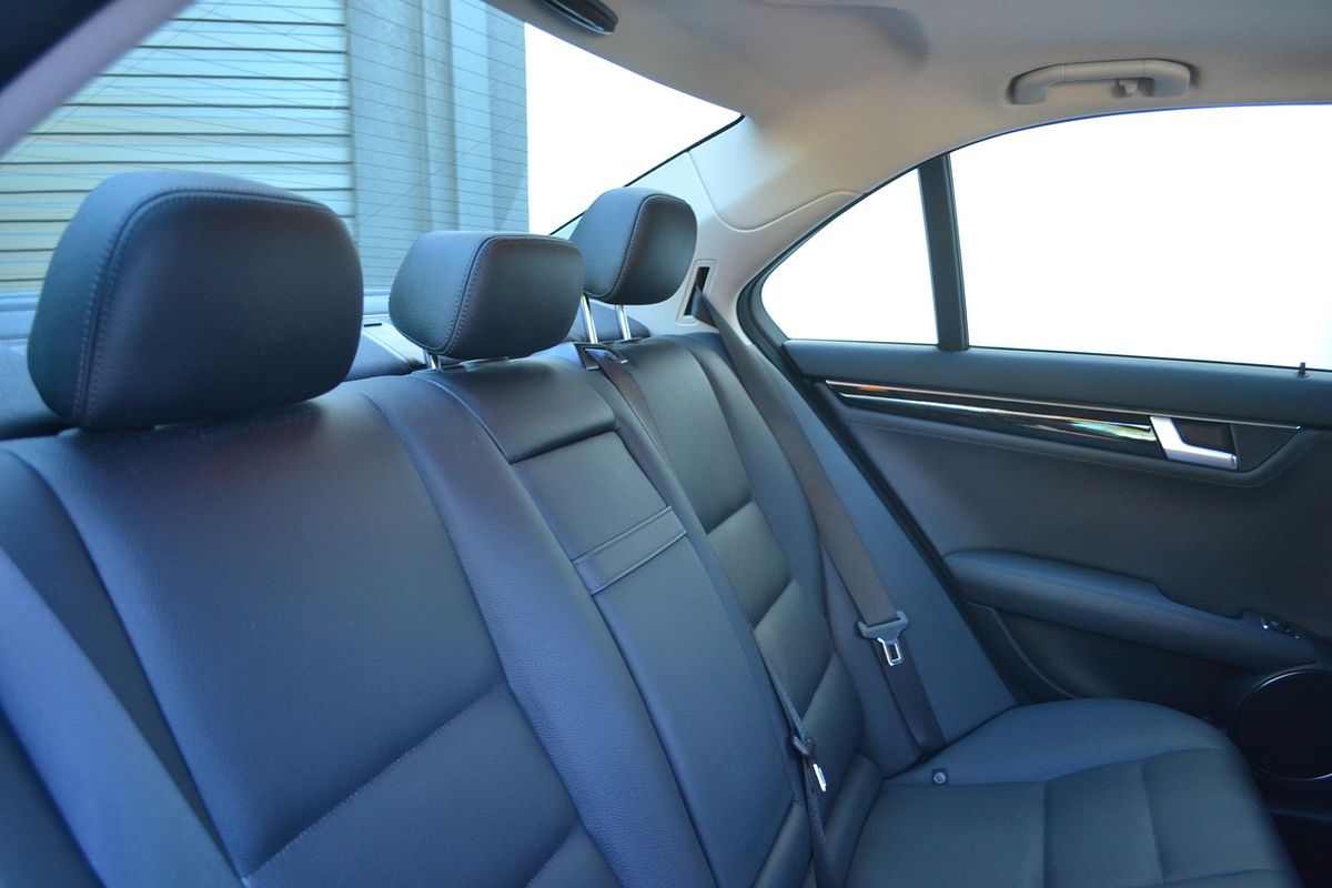 2012 Mercedes-Benz C-Class C250 CDI BlueEFFICIENCY Avantgarde W204