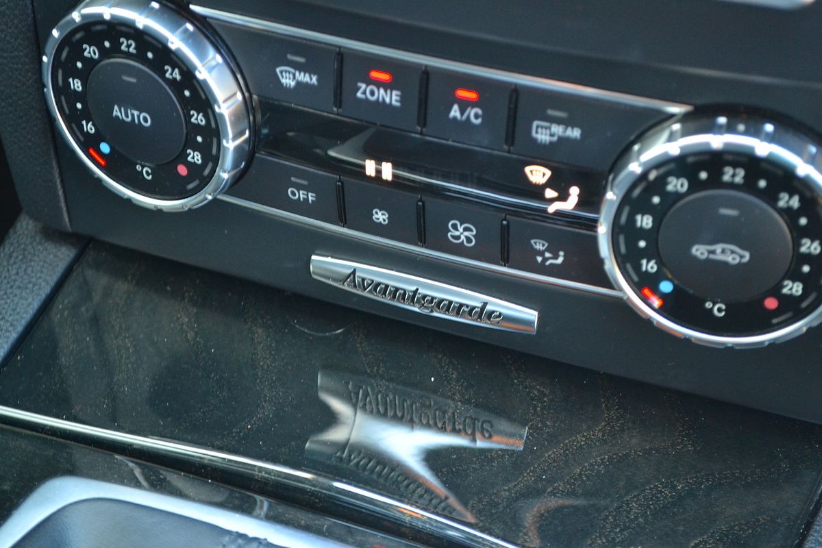 2012 Mercedes-Benz C-Class C250 CDI BlueEFFICIENCY Avantgarde W204