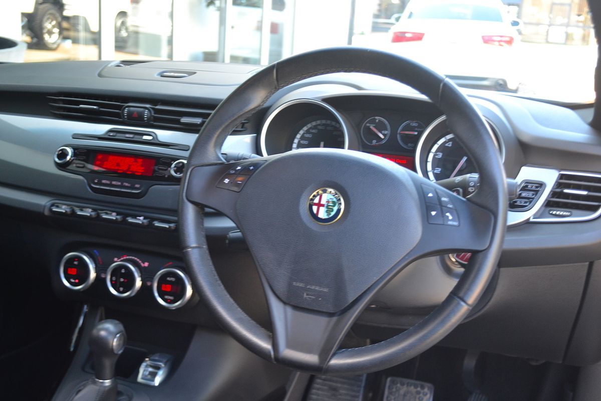 2013 Alfa Romeo Giulietta Progression Series 0