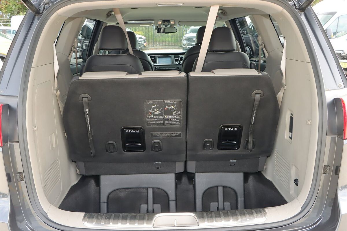 2016 Kia Carnival Platinum YP