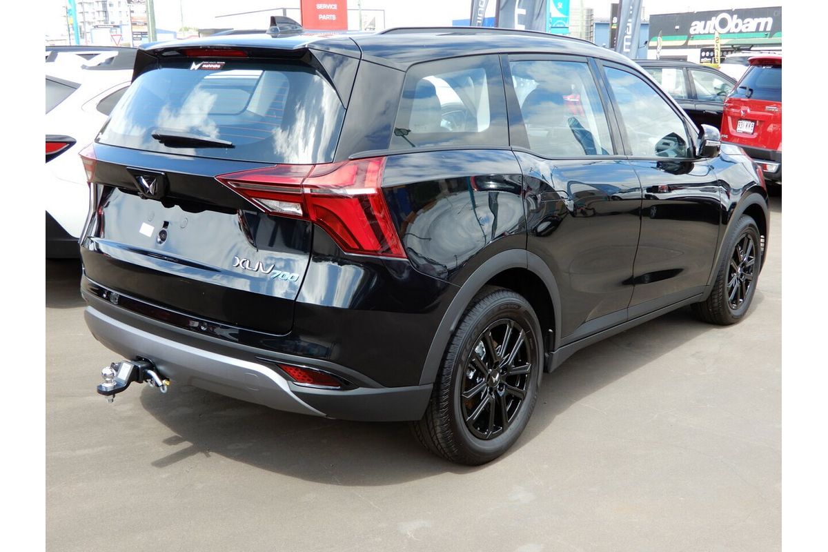 2024 Mahindra XUV700 Black Edition MY25