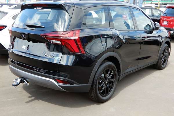 2024 Mahindra XUV700 Black Edition MY25