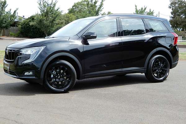 2024 Mahindra XUV700 Black Edition MY25