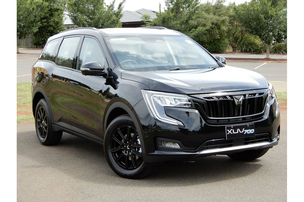 2024 Mahindra XUV700 Black Edition MY25