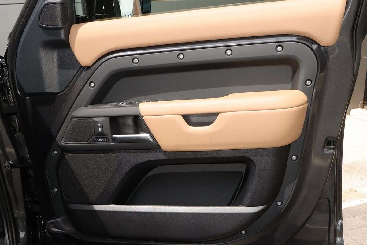 2024 Land Rover Defender 110 D350 X-Dynamic HSE L663