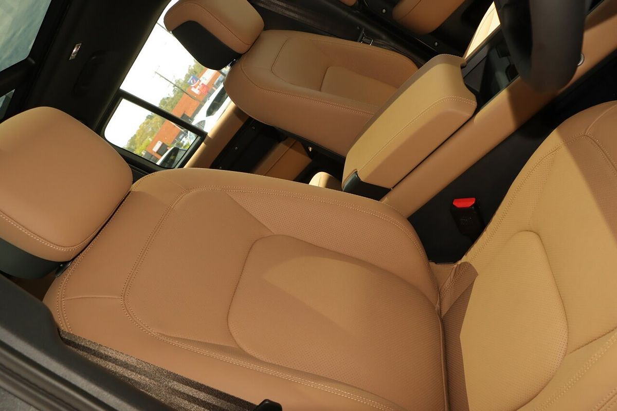 2024 Land Rover Defender 110 D350 X-Dynamic HSE L663
