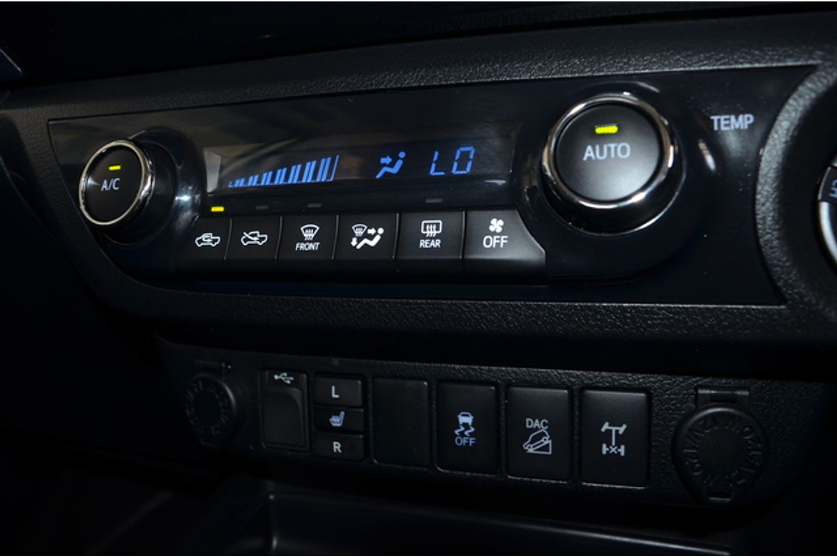 2018 Toyota Hilux SR5 GUN126R 4X4