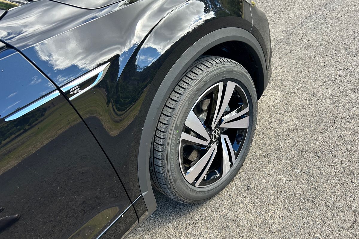 2024 Volkswagen T-Roc 140TSI R-Line D11