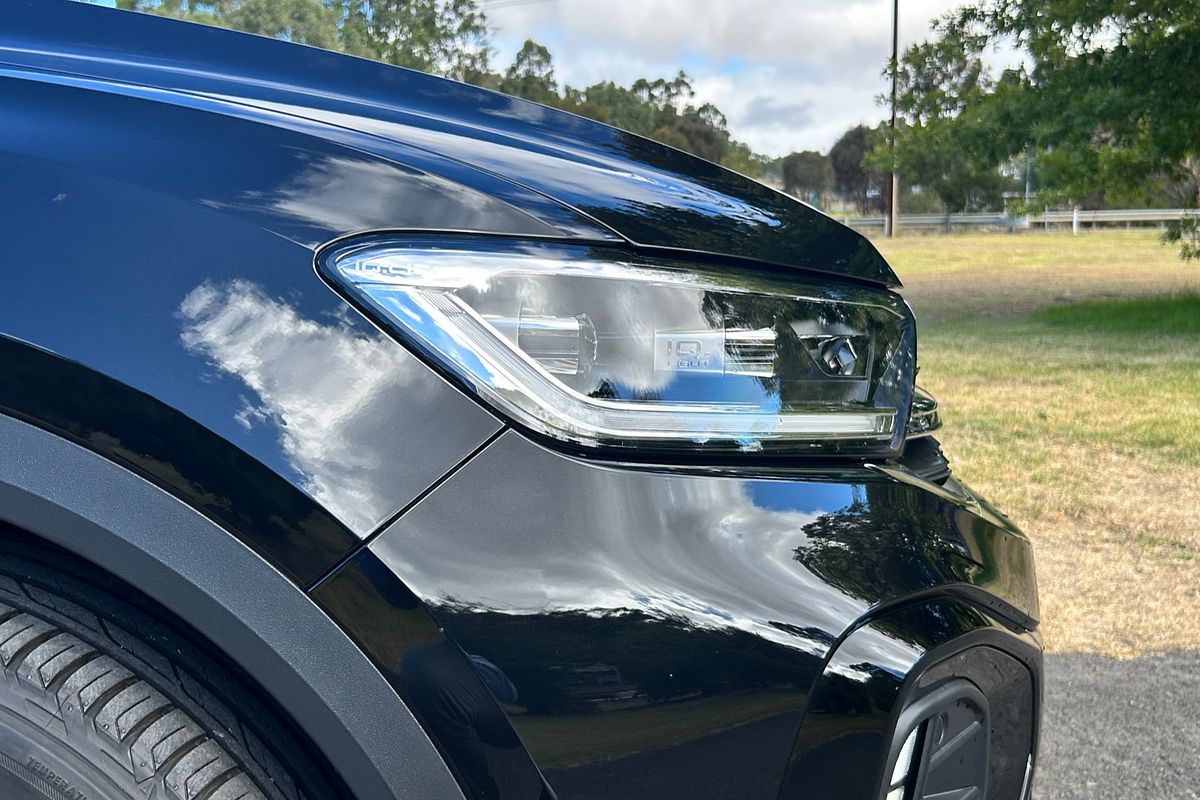 2024 Volkswagen T-Roc 140TSI R-Line D11
