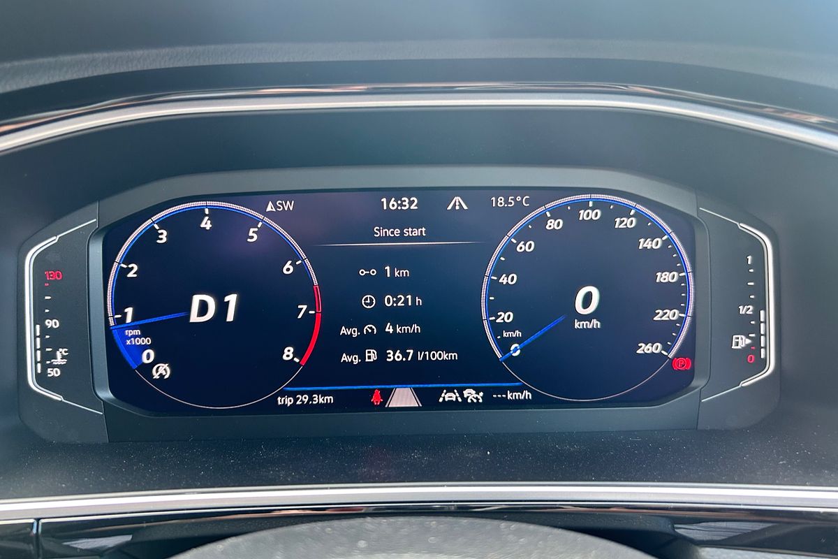 2024 Volkswagen T-Roc 140TSI R-Line D11