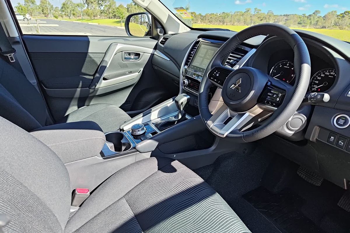 2024 Mitsubishi Pajero Sport GLS QG