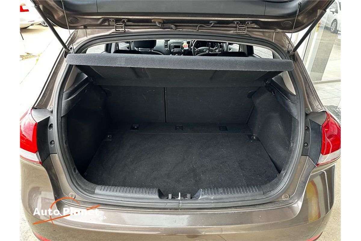 2014 Kia CERATO S YD MY14