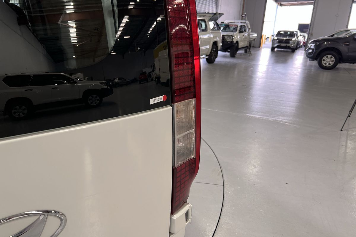 2022 Hyundai STARIA LOAD US4.V1