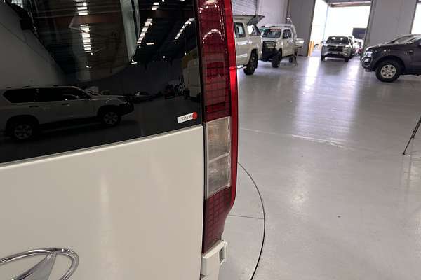2022 Hyundai STARIA LOAD US4.V1