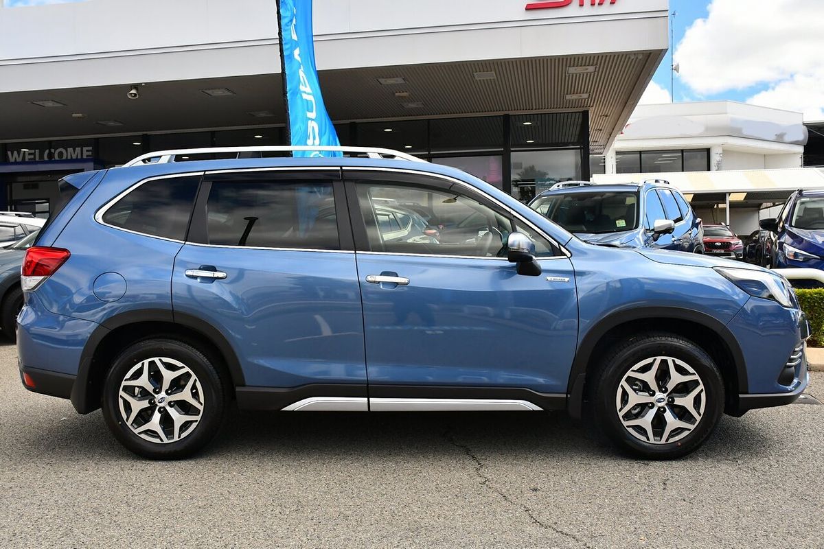 2023 Subaru Forester Hybrid L S5