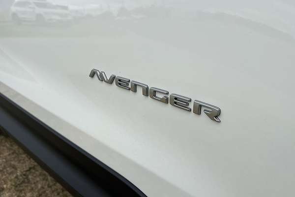 2024 Jeep Avenger Summit JJ