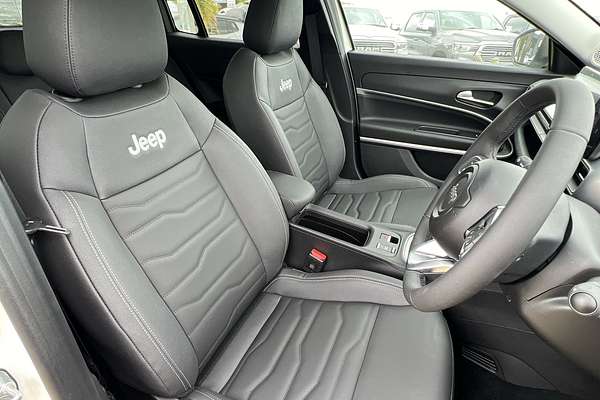 2024 Jeep Avenger Summit JJ