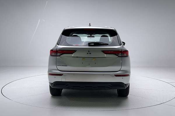 2023 Mitsubishi Outlander ES ZM