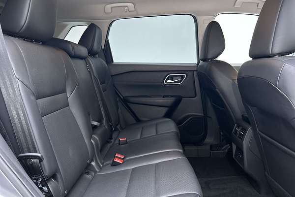 2023 Nissan X-TRAIL ST-L T33