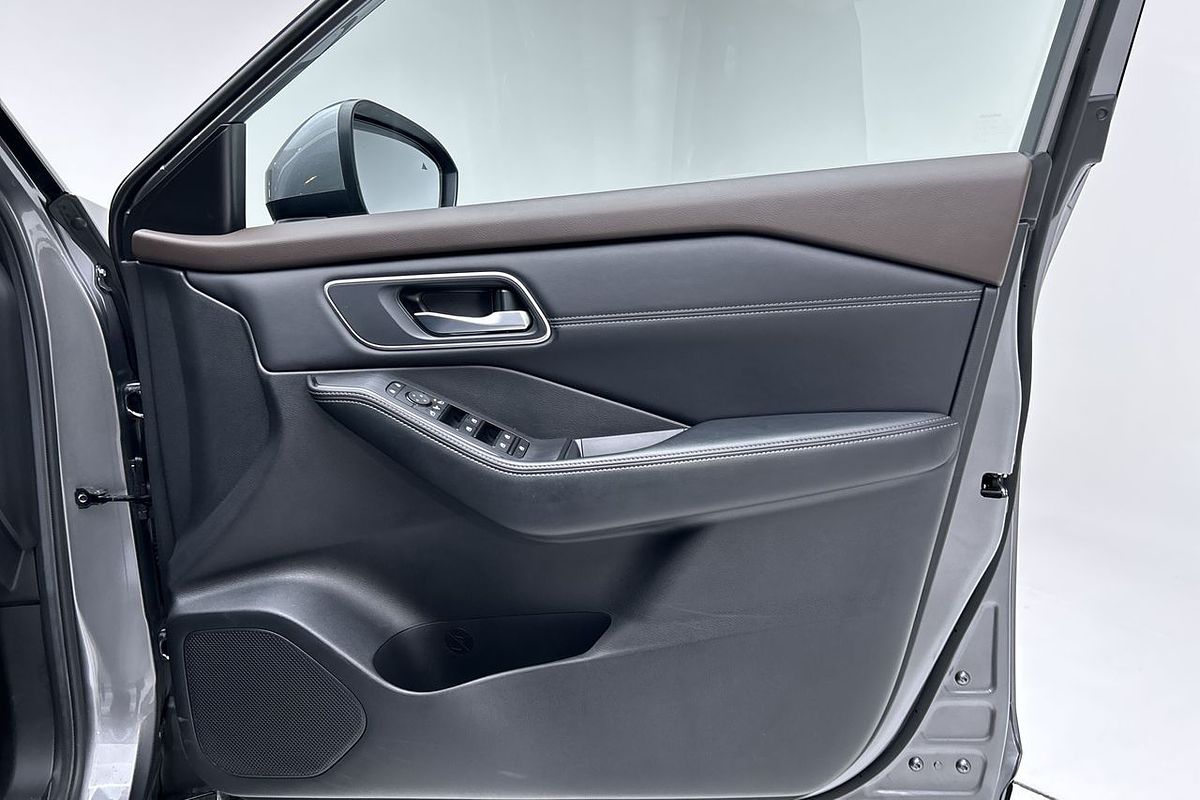 2023 Nissan X-TRAIL ST-L T33