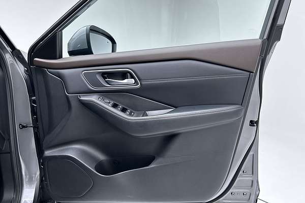 2023 Nissan X-TRAIL ST-L T33