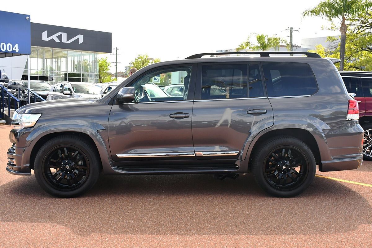 2021 Toyota Landcruiser Sahara VDJ200R