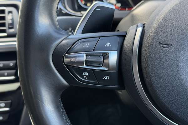 2016 BMW 6 Series 650i F12 LCI