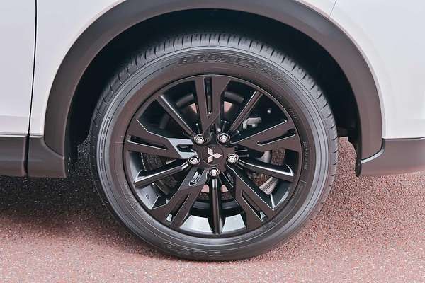 2023 Mitsubishi Eclipse Cross LS Black Edition YB