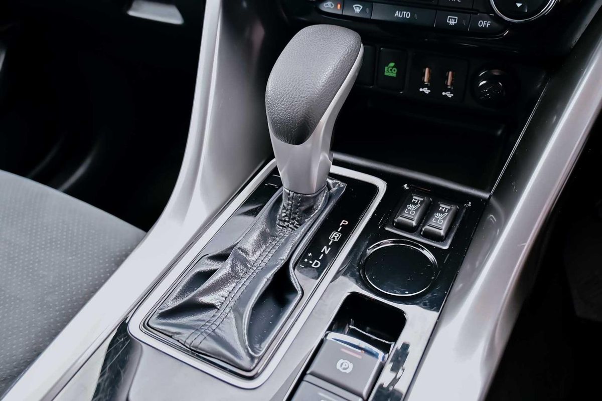 2023 Mitsubishi Eclipse Cross LS Black Edition YB